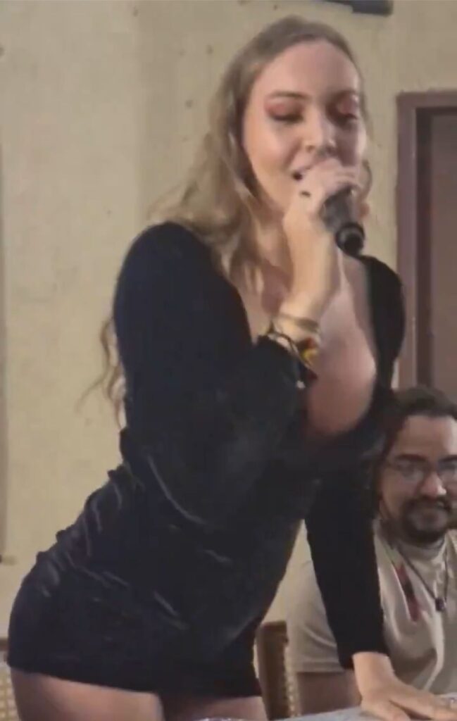 HISTORIADORA PROTAGONIZA PERFORMANCE POLÊMICA EM EVENTO DA UFMA, E VÍDEO VIRALIZA NAS REDES