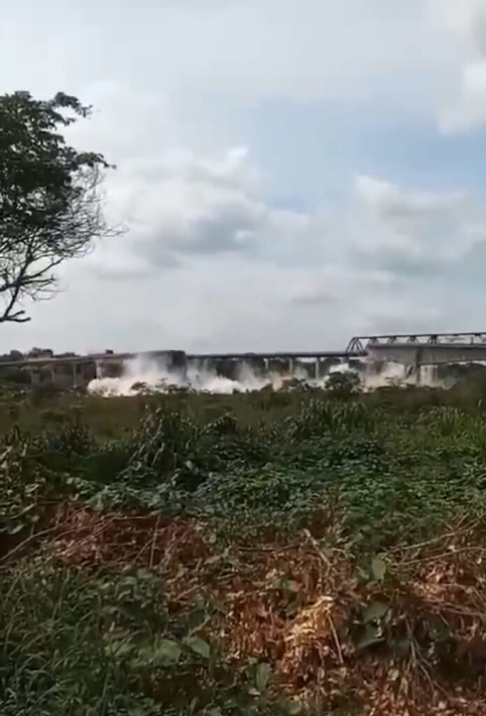 PONTE ENTRE ESTREITO (MA) E AGUIARNOPÓLIS (TO) DESABA; TRÁFEGO É INTERROMPIDO