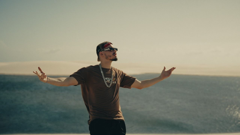 NETO ROZZ LANÇA CLIPE CINEMATOGRÁFICO “VIDA É UM $OPRO” COM PAISAGENS DOS LENÇÓIS MARANHENSES