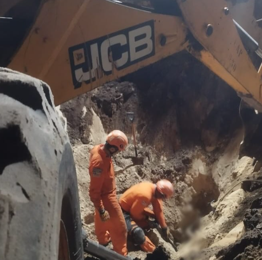 DUAS PESSOAS MORREM SOTERRADAS ENQUANTO CAVAVAM UM POÇO NO MUNICÍPIO DE MORROS