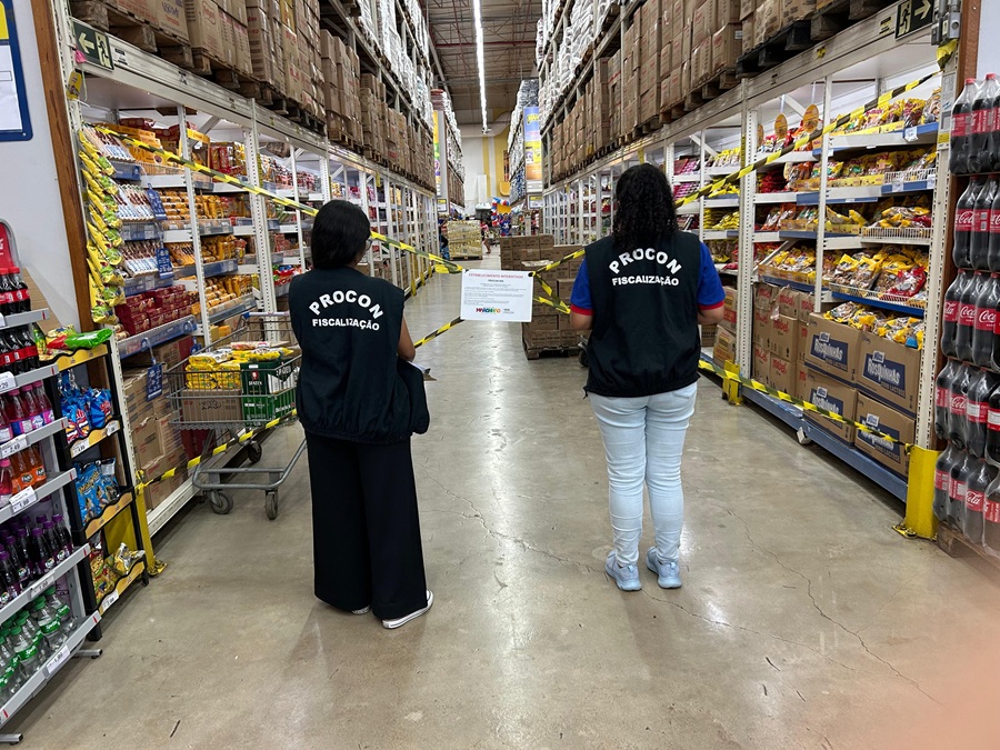 Procon/MA autua supermercado em São Luís após encontrar diversas irregularidades sanitárias