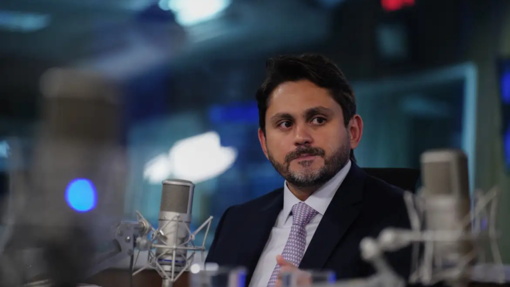 Juscelino Filho deixa ministério das comunicações após denúncia da PGR