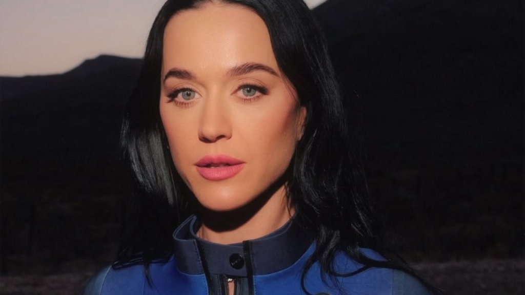 Katy Perry em voo histórico com Tripulação 100% Feminina
