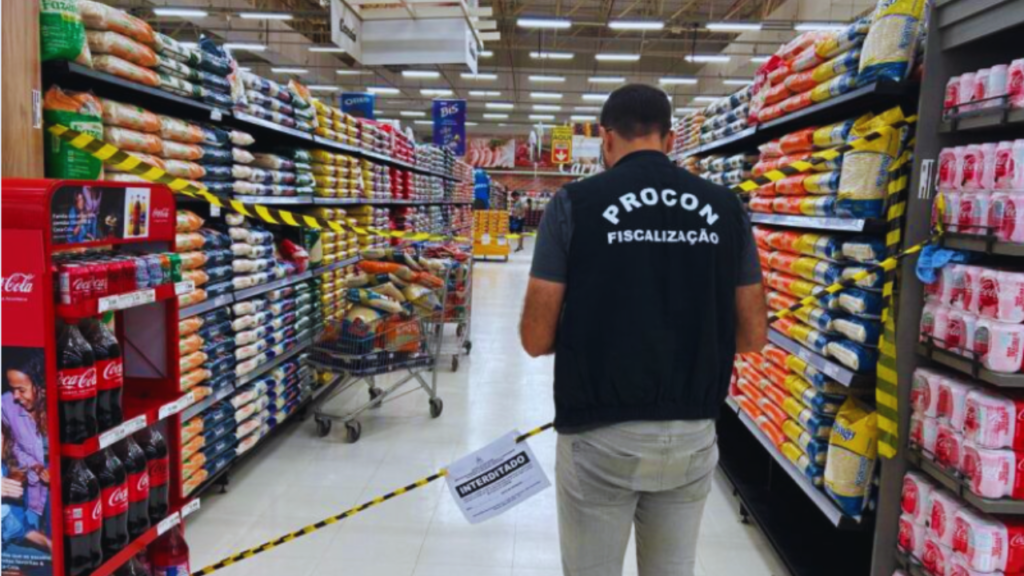 Supermercado é interditado em São Luís após irregularidades