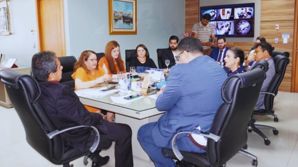Viabilidade de passe livre estudantil é discutida por autoridades em São Luís