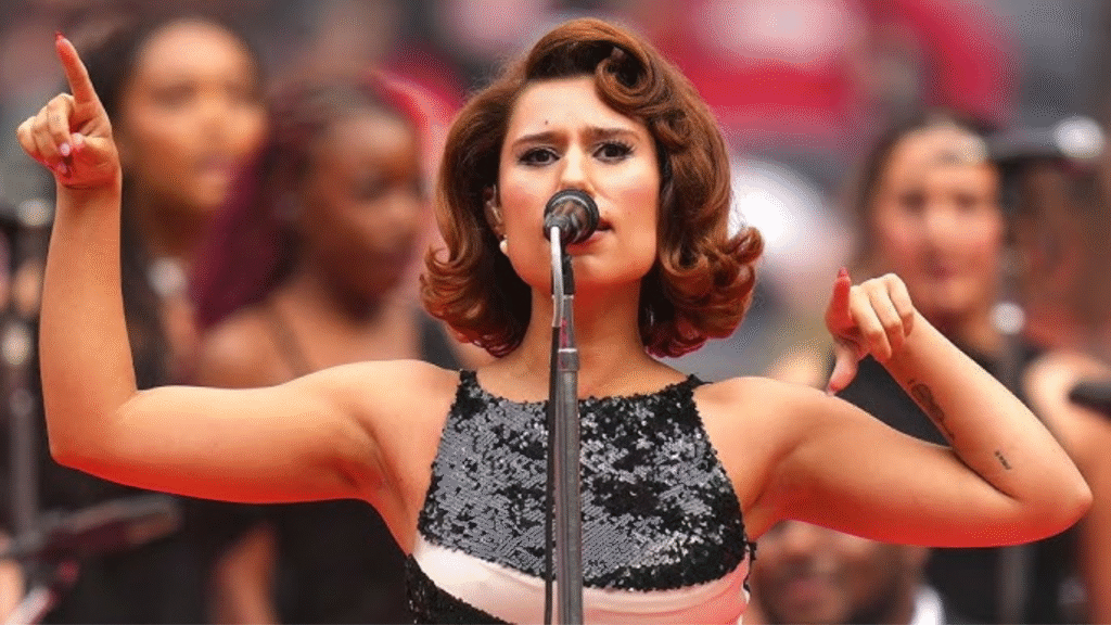 Sucesso global: single de Raye ultrapassa 40 milhões de streams após performance na NFL em Londres