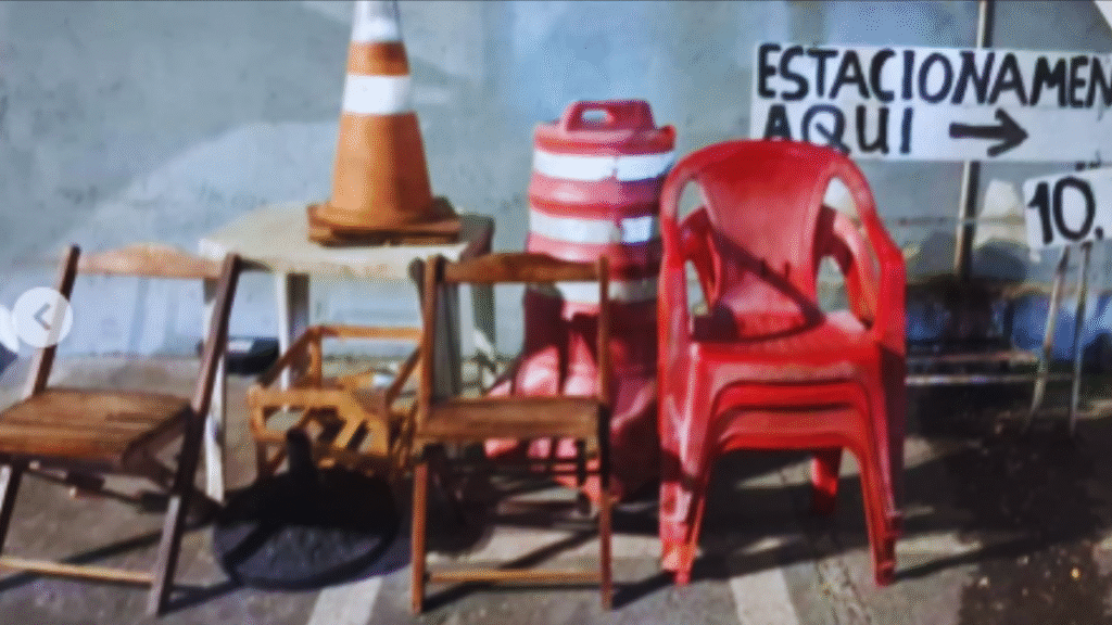 Operação combate reserva irregular de vagas na Avenida Litorânea