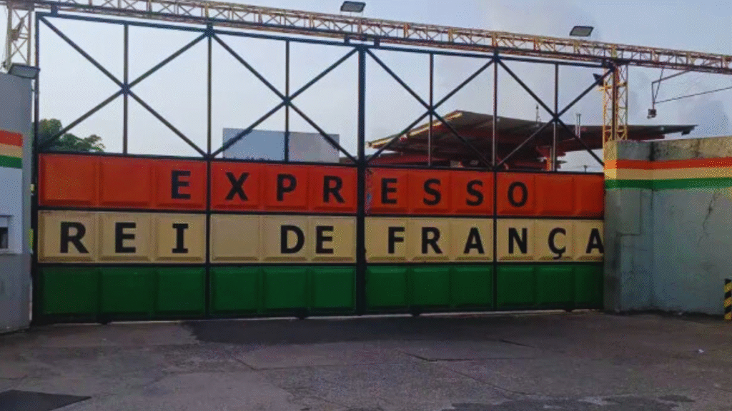 Frota da Expresso Rei de França para totalmente em São Luís