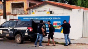 Ação policial em Paço do Lumiar resulta em prisão e apreensão de armas